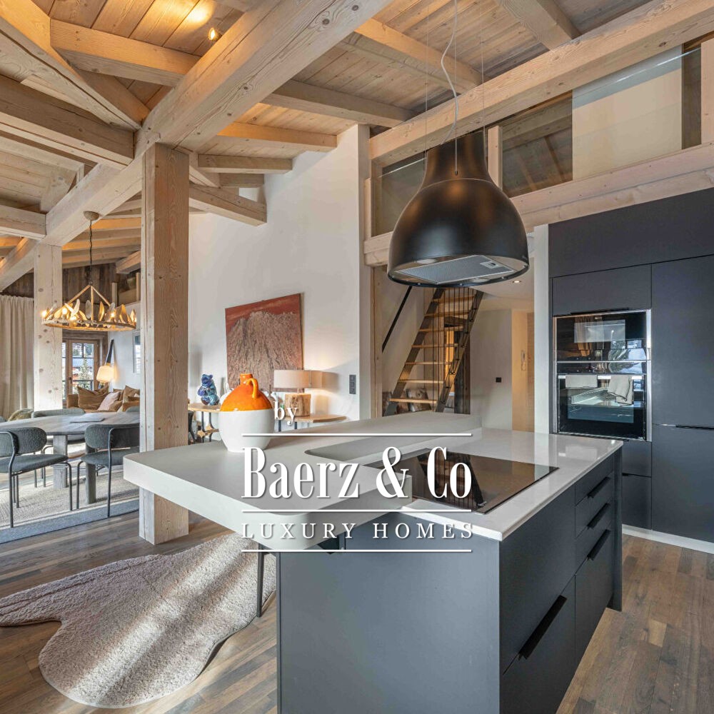 Large top-floor apartment - Megève town centre image
