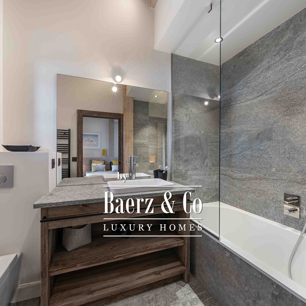 Large top-floor apartment - Megève town centre image