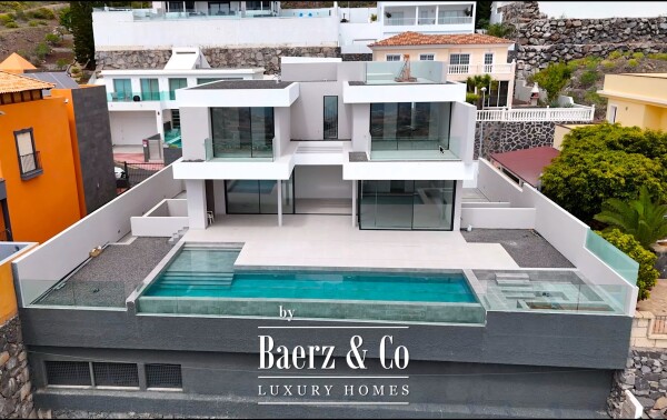 photo 21 Exclusive contemporary villa with breathtaking views