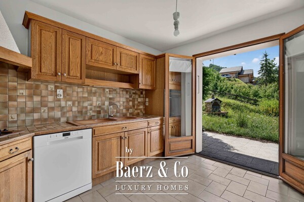 photo 5 Detached house with land and development feasibility assessment